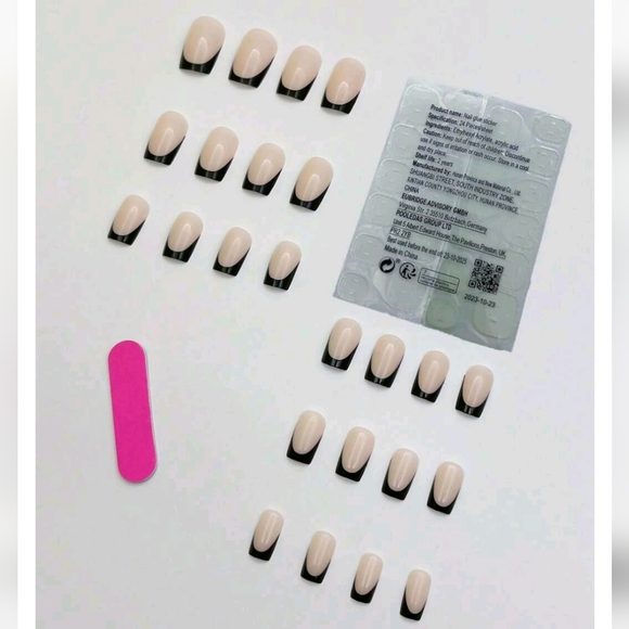 Beautiful Nail Black French Tip Square Manicure Press On Nails Kit - Picture 3 of 11